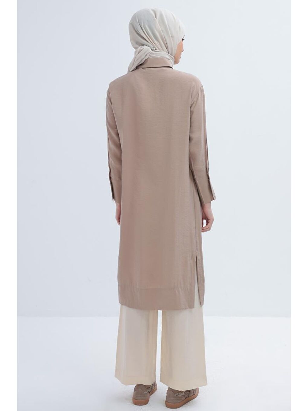 Bej Vizon-Taş Düğmeli Uzun Modal Gömlek-3