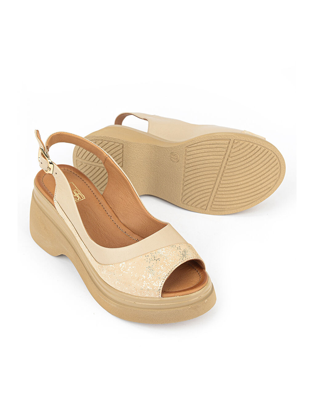 Kadın Hakiki Deri Dolgu Topuk Sandalet 161992Z64024 Bej-3