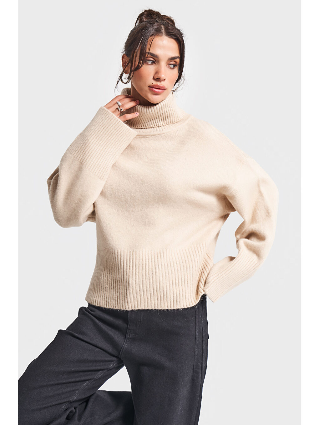 Kadın Ekru Renk w5-101 Balıkçı Yaka Bol Kesim Örme Triko Kazak