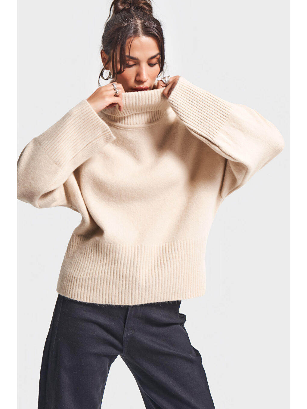 Kadın Ekru Renk w5-101 Balıkçı Yaka Bol Kesim Örme Triko Kazak-2