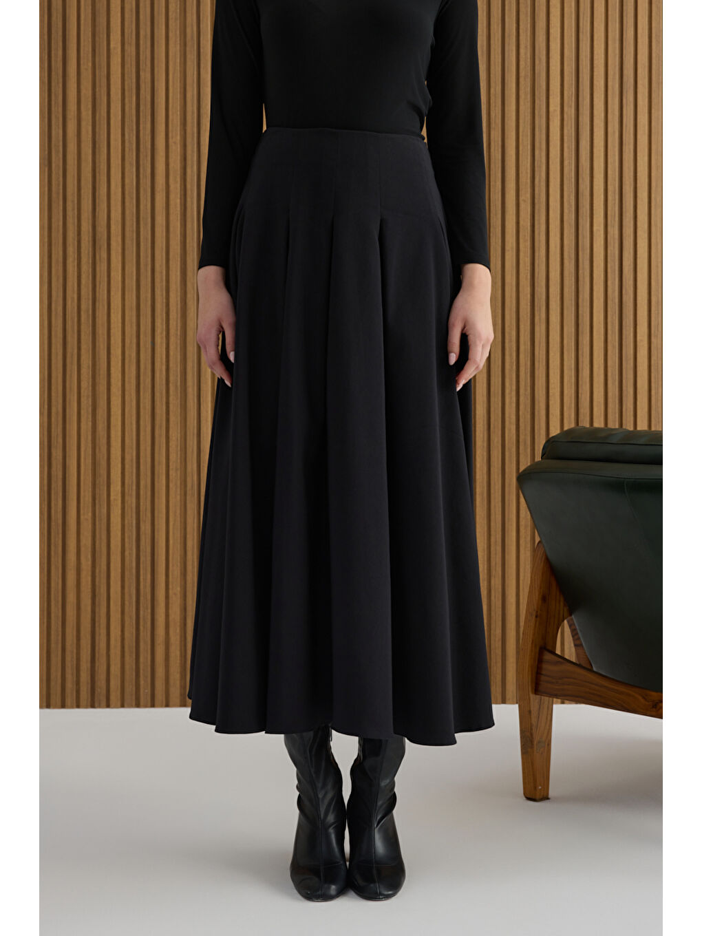 Siyah Pamuk Pileli Etek-2