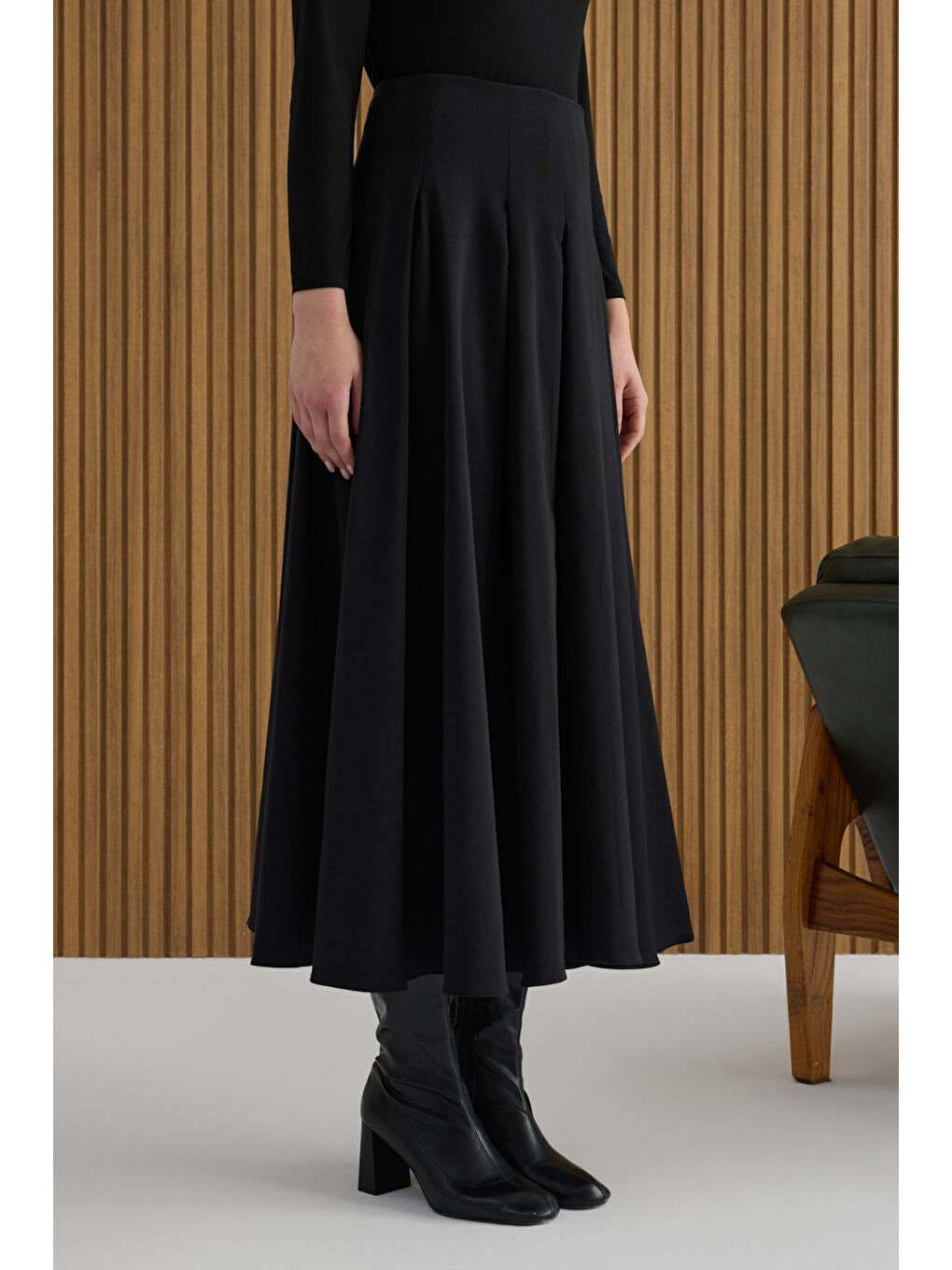 Siyah Pamuk Pileli Etek-3