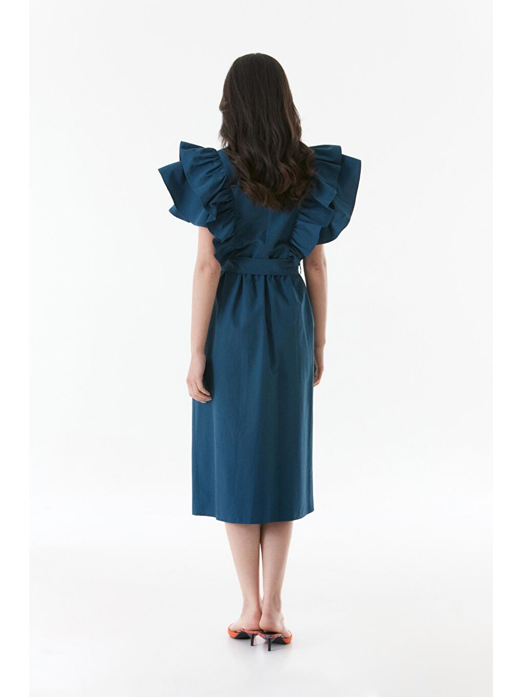 İndigo Yakası Fırfırlı Yırtmaçlı Beli Kuşaklı Elbise-3