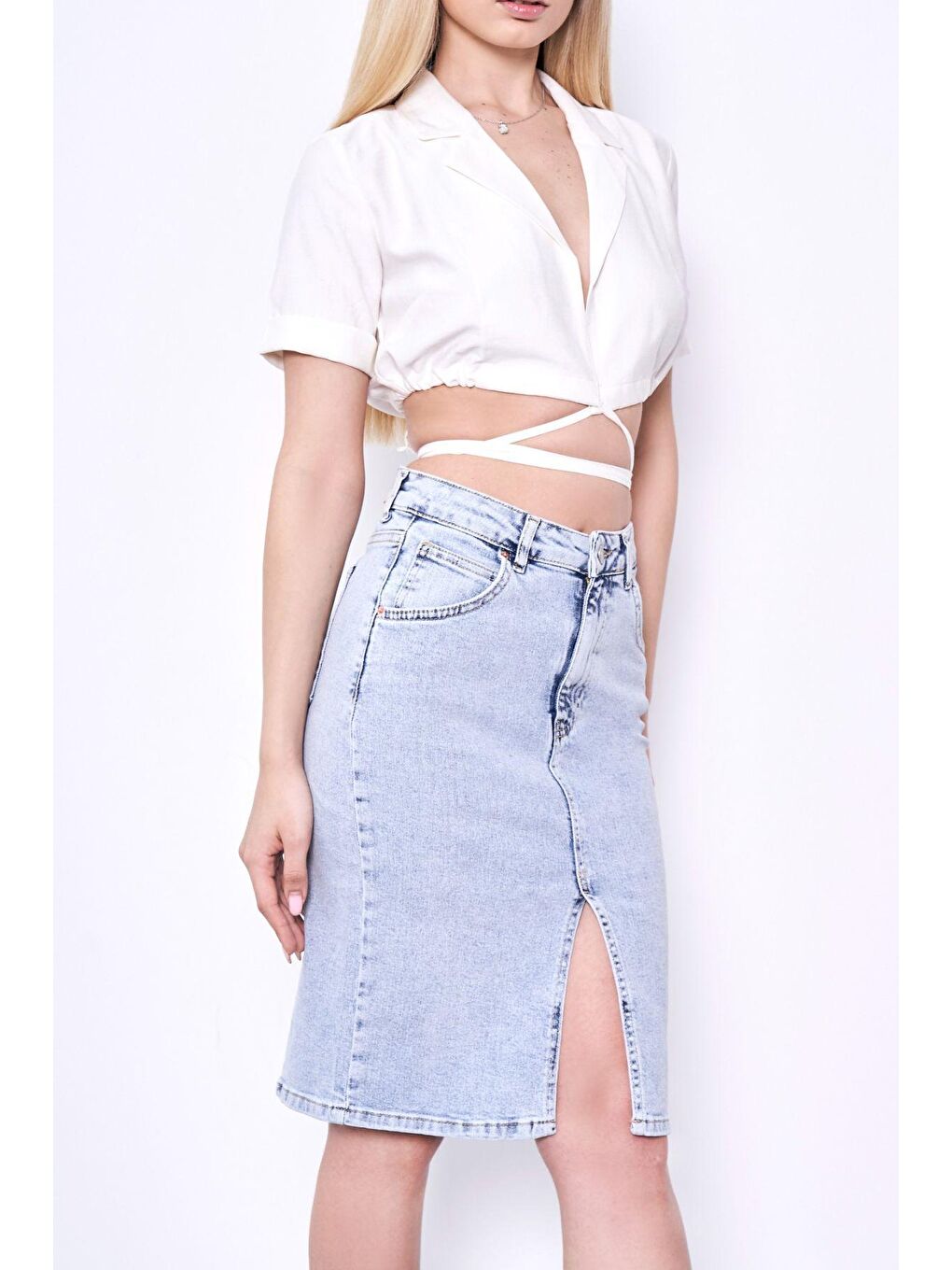 Mavi Kadın Jean Rengi Esnek Kumaş Önden Yırtmaçlı Midi Boy Denim Etek-1