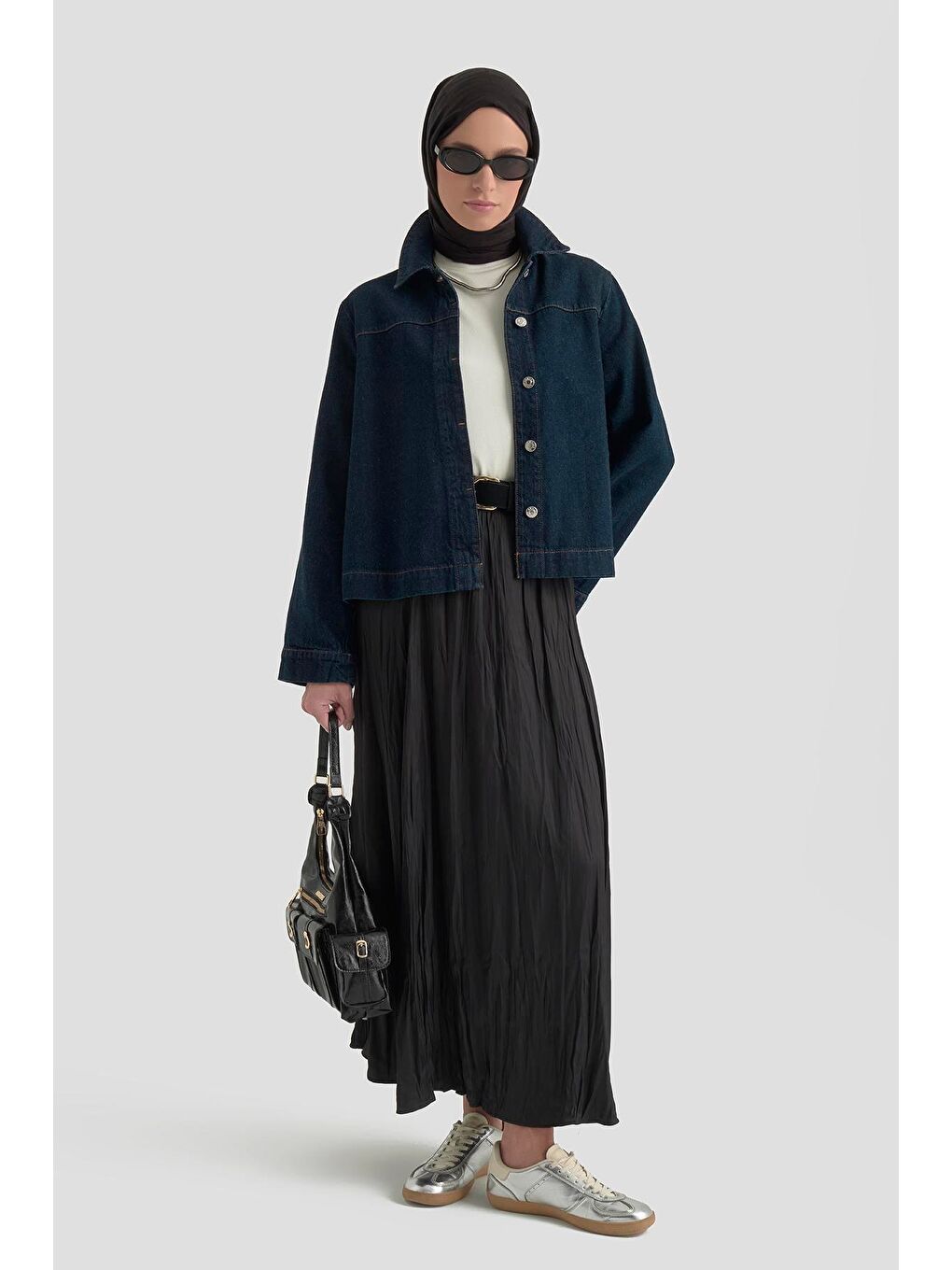 Kırışık Efektli Saten Etek Siyah