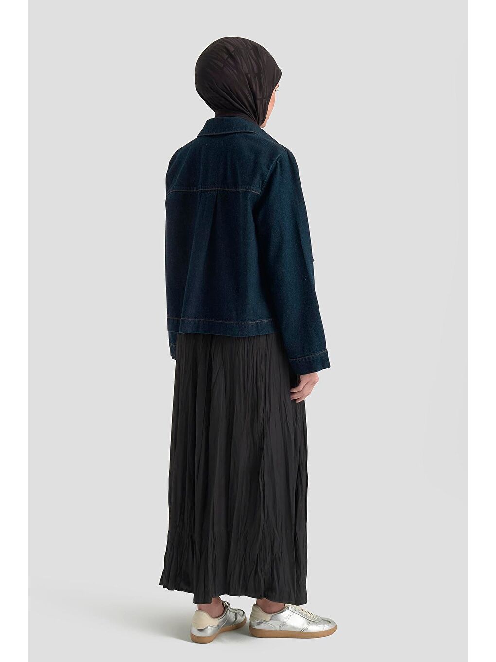 Kırışık Efektli Saten Etek Siyah-2