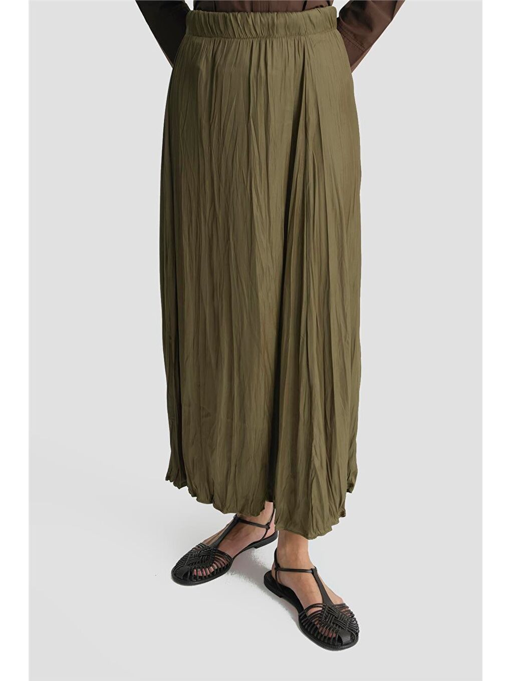 Kırışık Efektli Saten Etek Yağ Yeşili-2