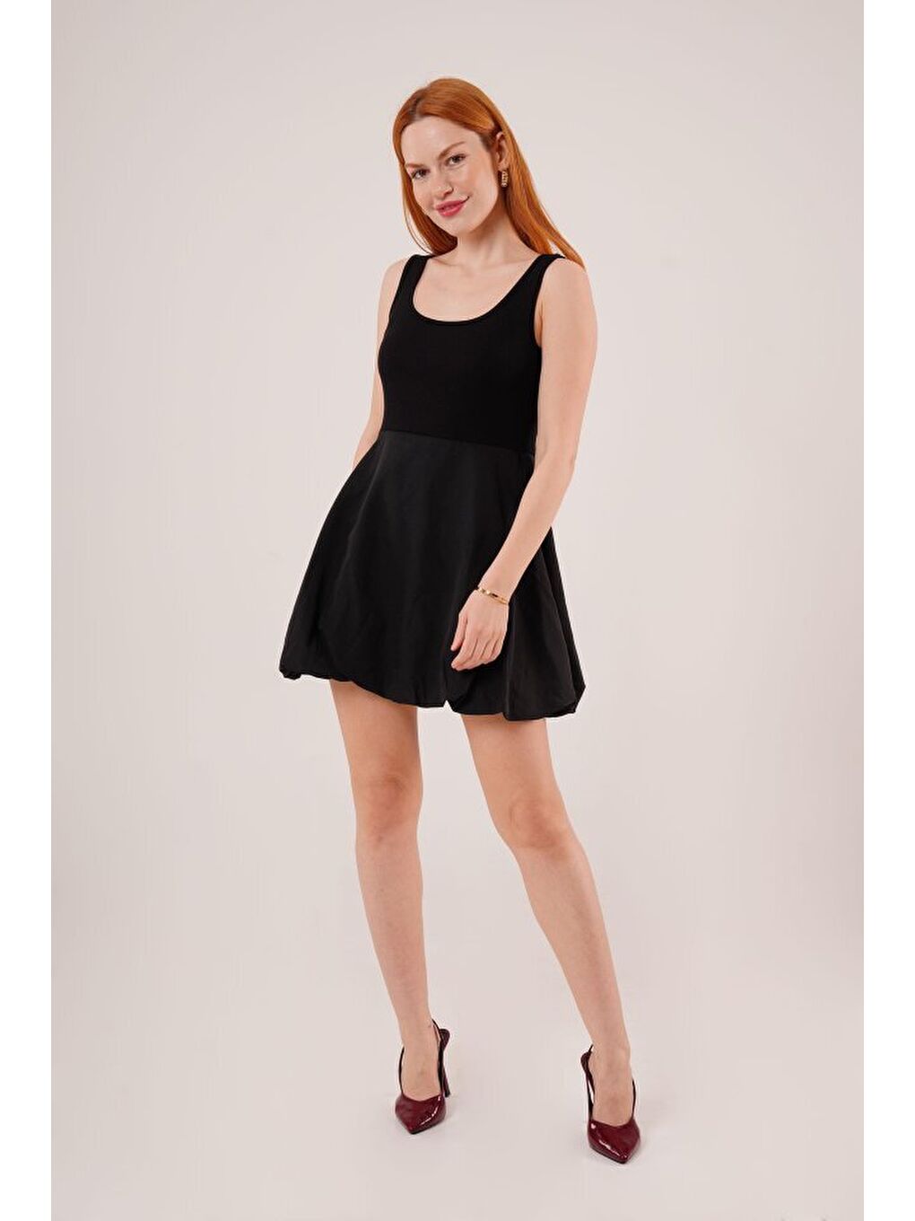 Kalın Askılı Balon Etek Siyah Mini Elbise-1