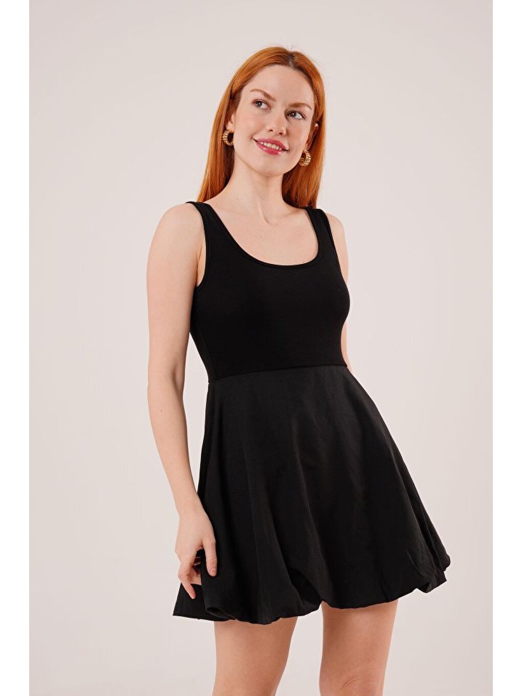 Kalın Askılı Balon Etek Siyah Mini Elbise-2