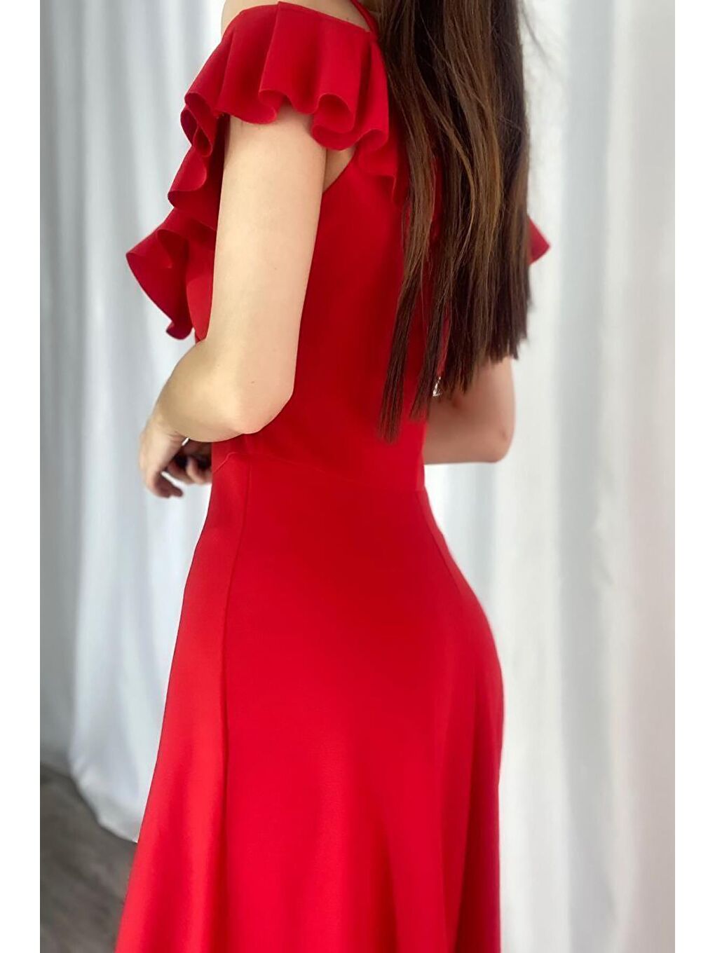 Kırmızı Yaka Volanlı Krep Kumaş Uzun Abiye Elbise-1