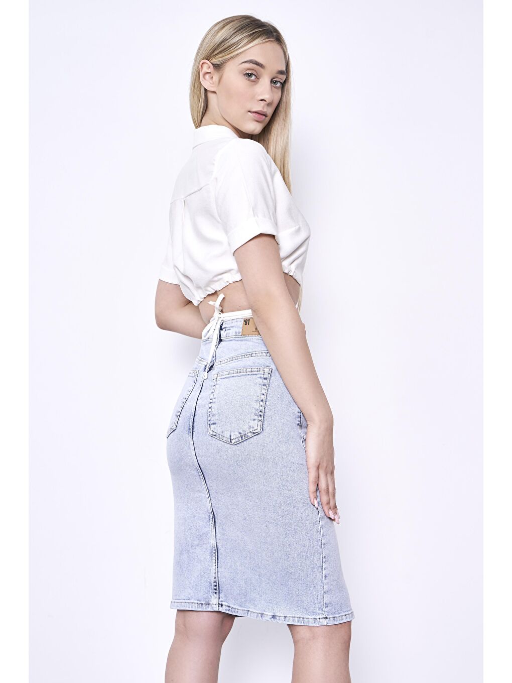 Mavi Kadın Jean Rengi Esnek Kumaş Önden Yırtmaçlı Midi Boy Denim Etek-4