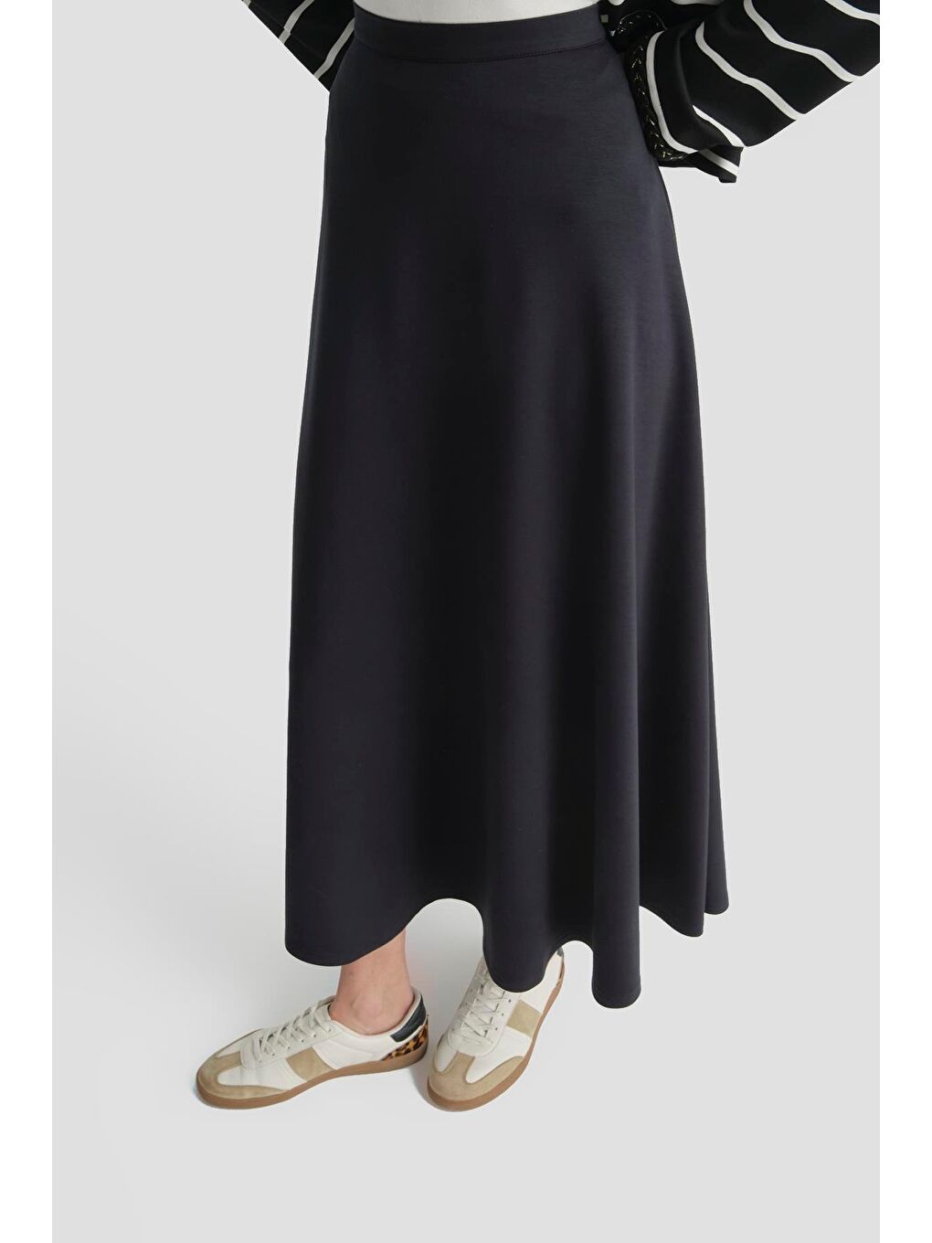 Modal Kloş Etek Siyah-1