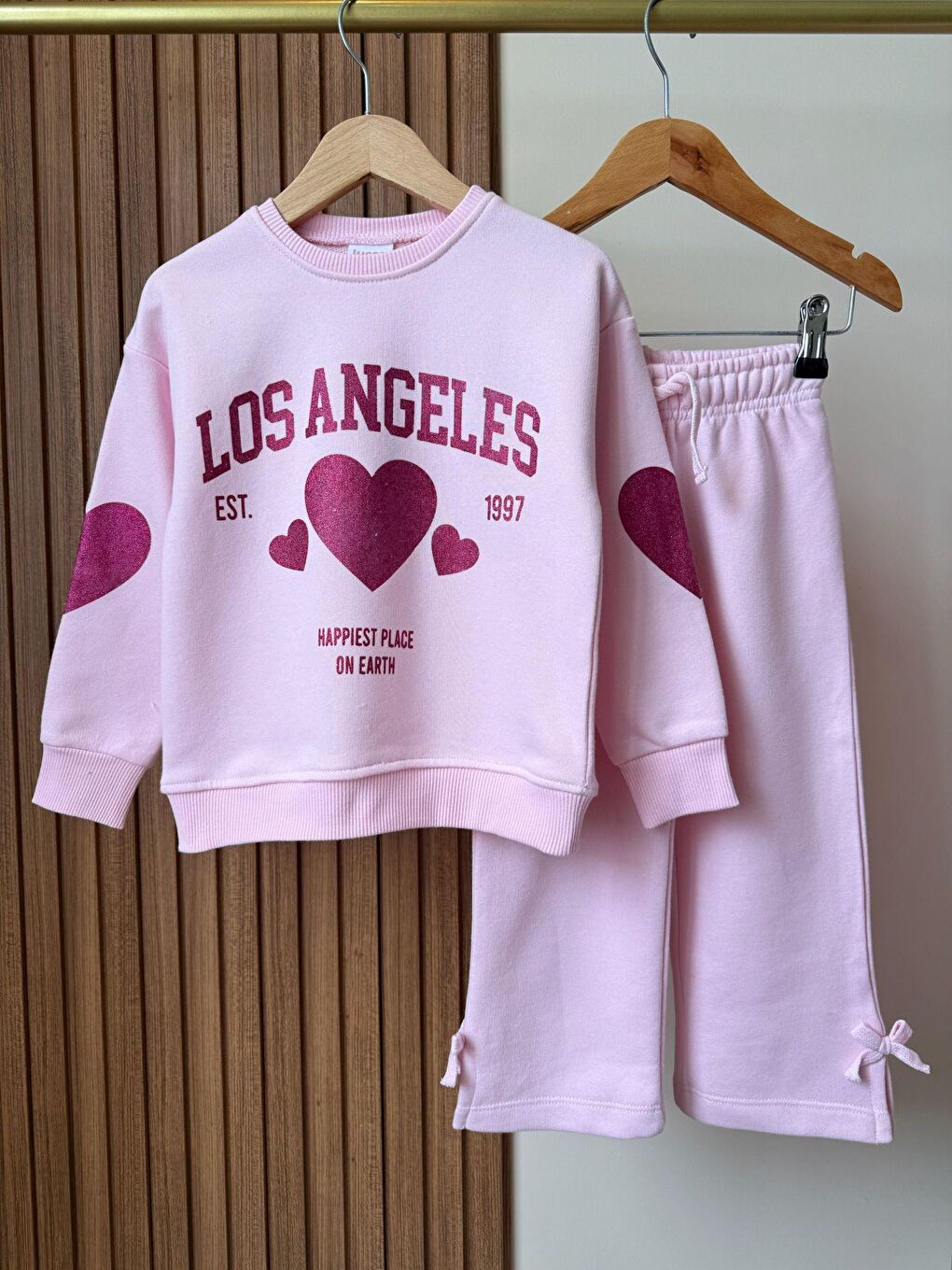Kız Çocuk Pamuklu Pembe Oversize Kalpli Sweatshirt Ve Bol Paça Eşofman Takım-1