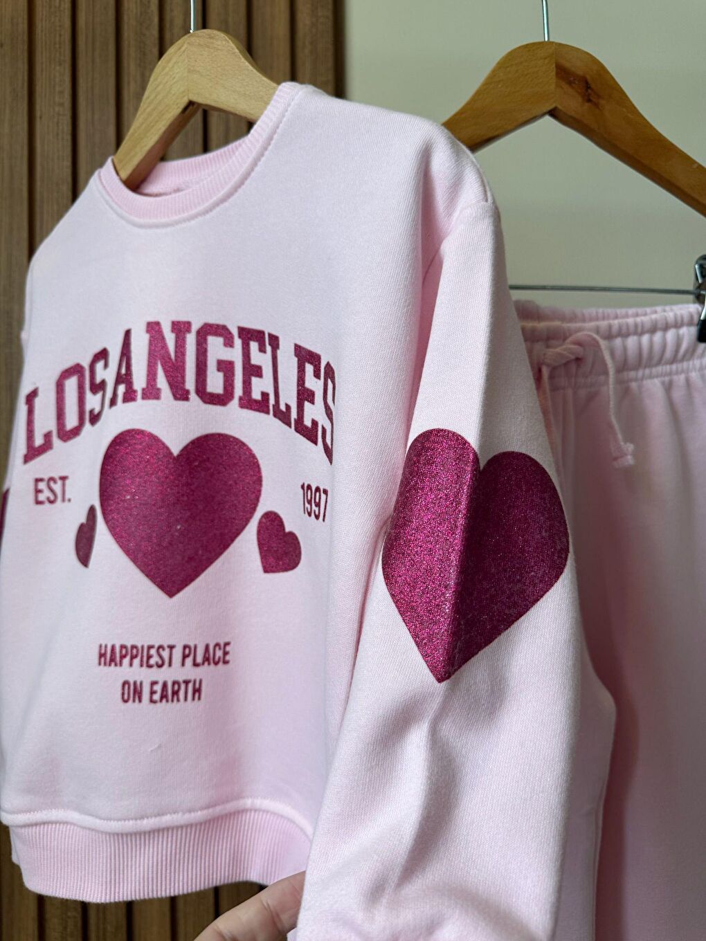 Kız Çocuk Pamuklu Pembe Oversize Kalpli Sweatshirt Ve Bol Paça Eşofman Takım-2