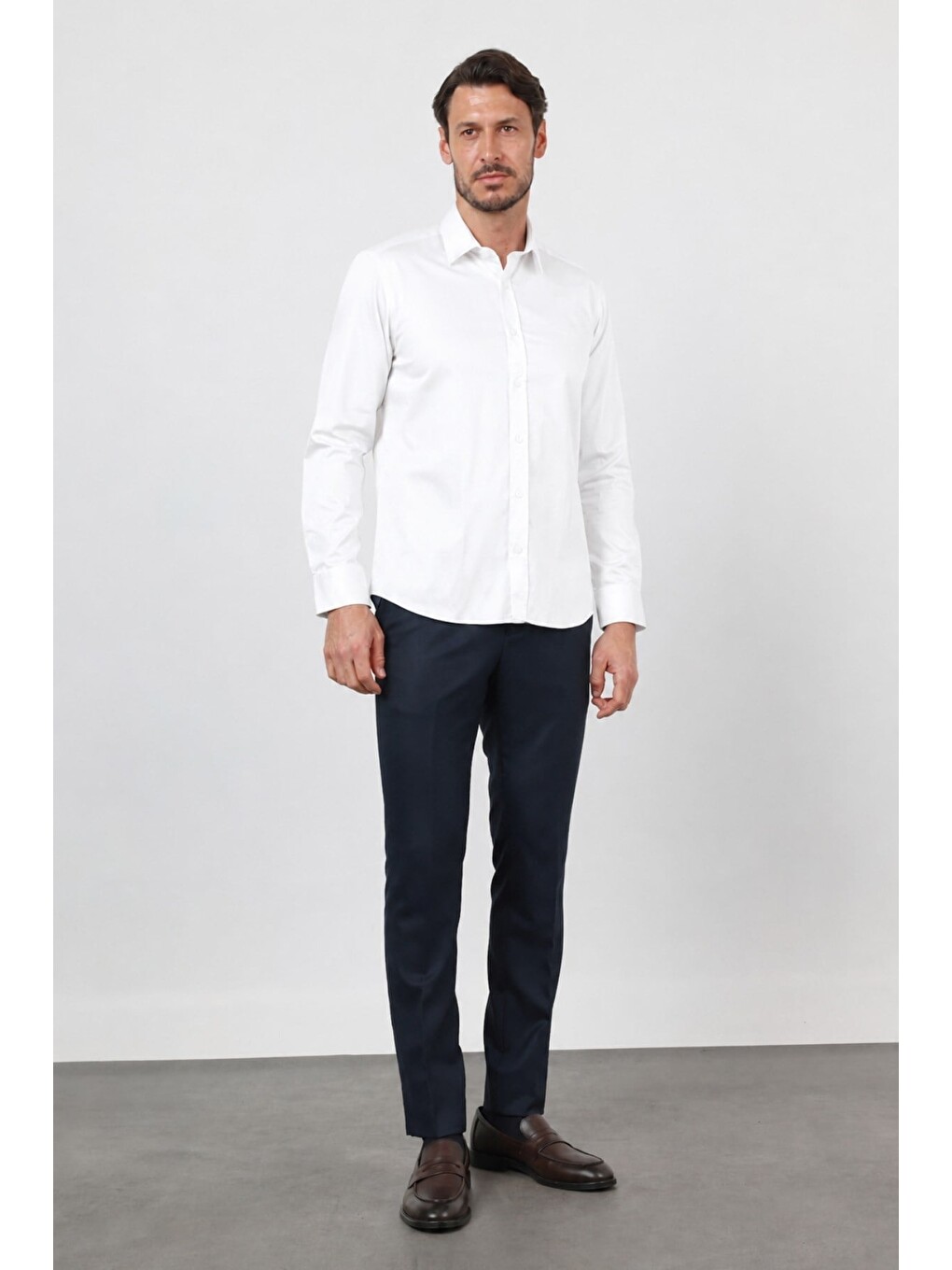 Beyaz Sert Yaka Uzun Kol Cepsiz Saten Slim Fit %100 Pamuk Gömlek 1004260424-1