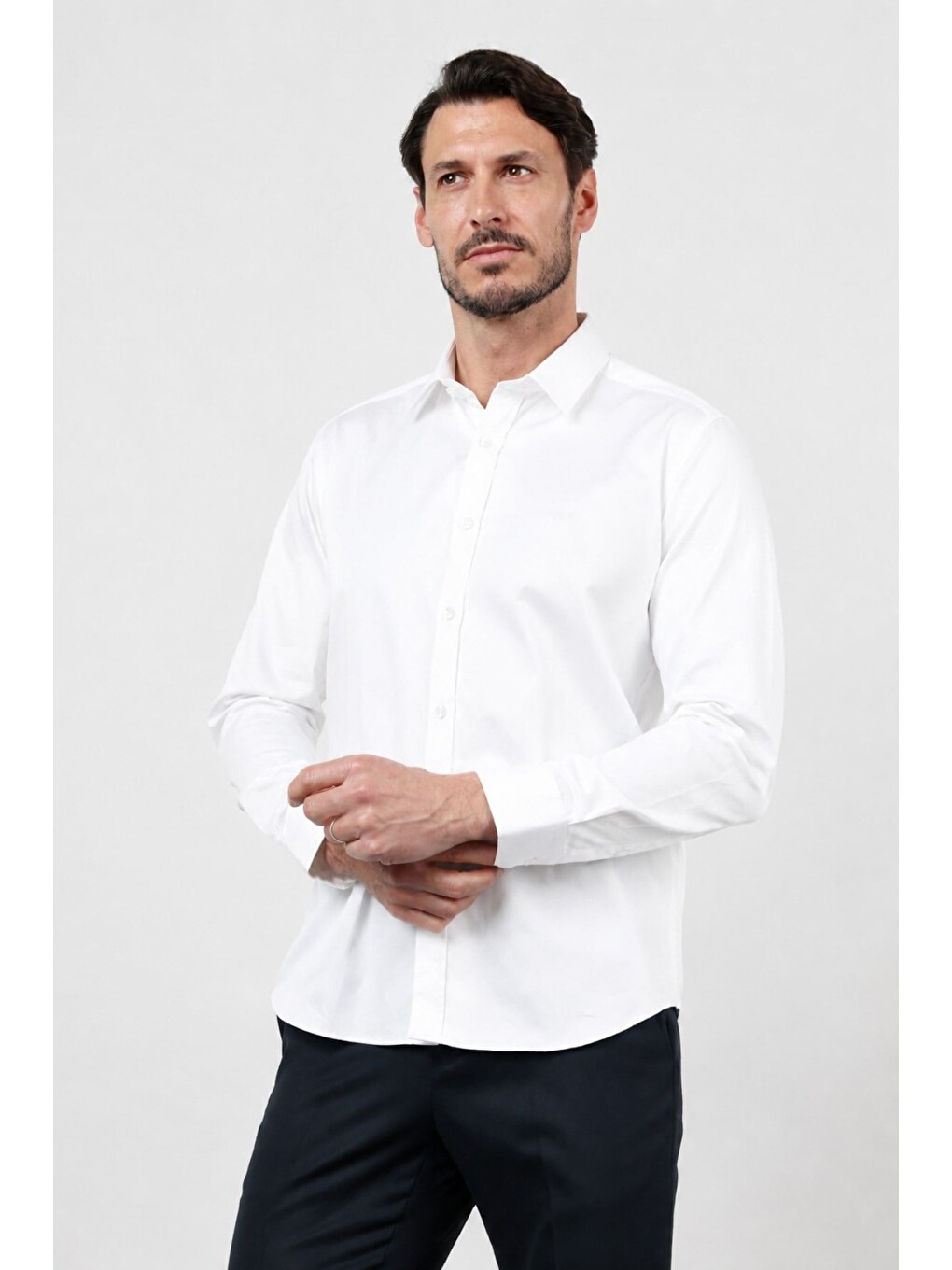 Beyaz Sert Yaka Uzun Kol Cepsiz Saten Slim Fit %100 Pamuk Gömlek 1004260424-2