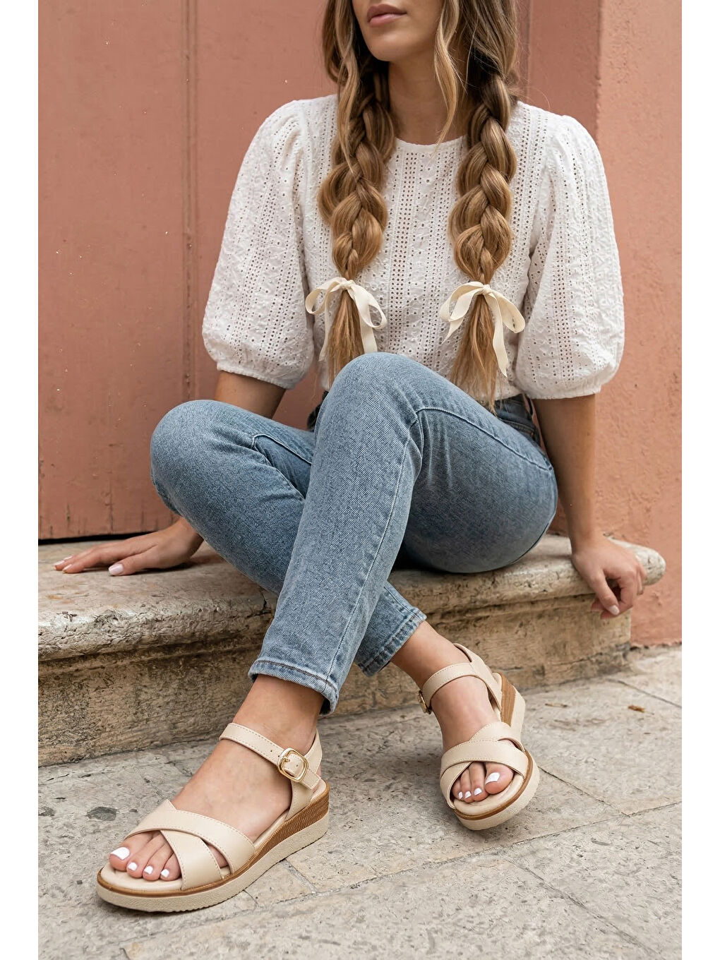 Bej D0764 Günlük Ortopedik Çapraz Bantlı Kadın Sandalet-3