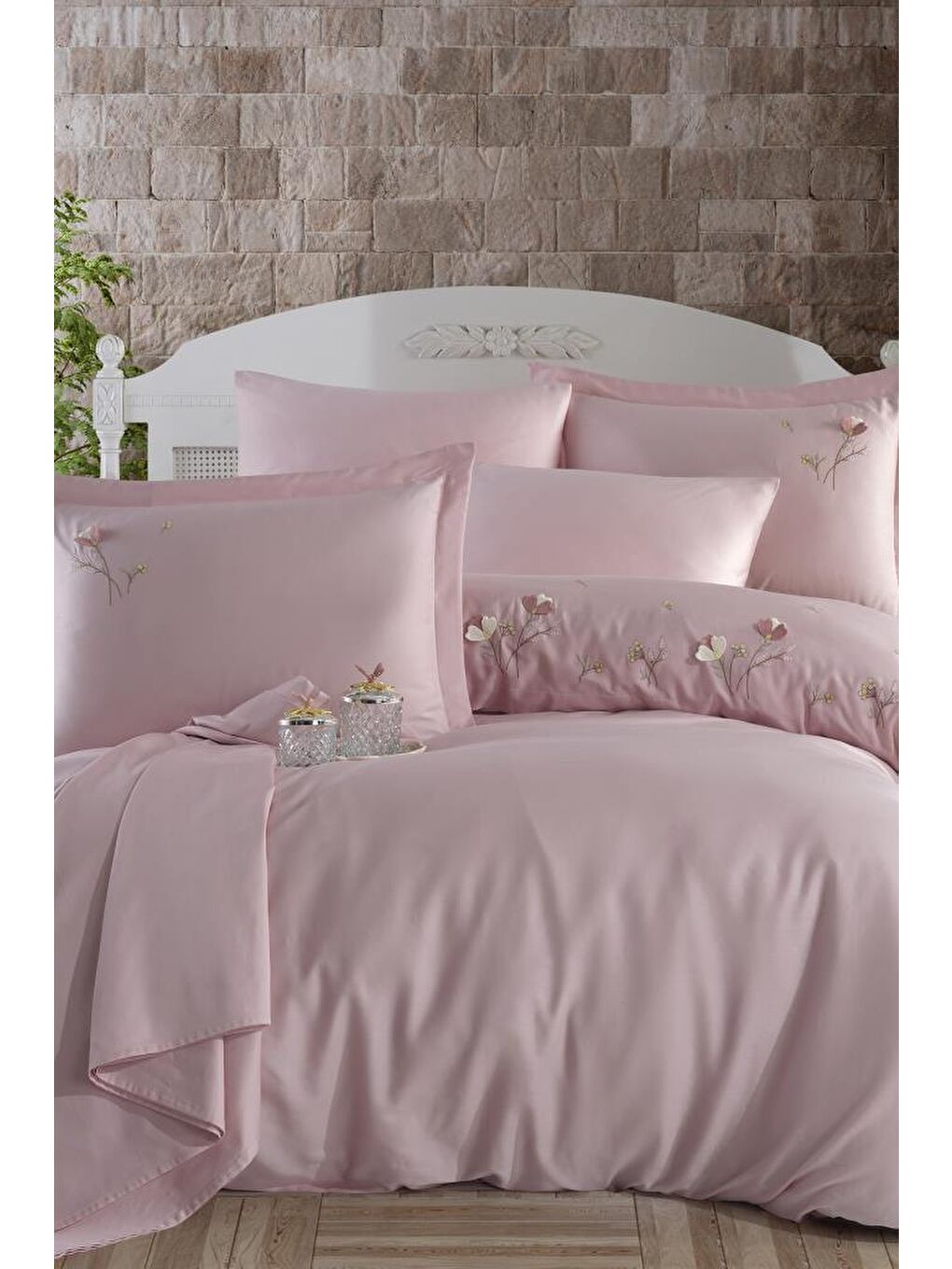 Pembe Lapis Nakışlı %100 Pamuk Saten Çift Kişilik Nevresim Takımı Pudra