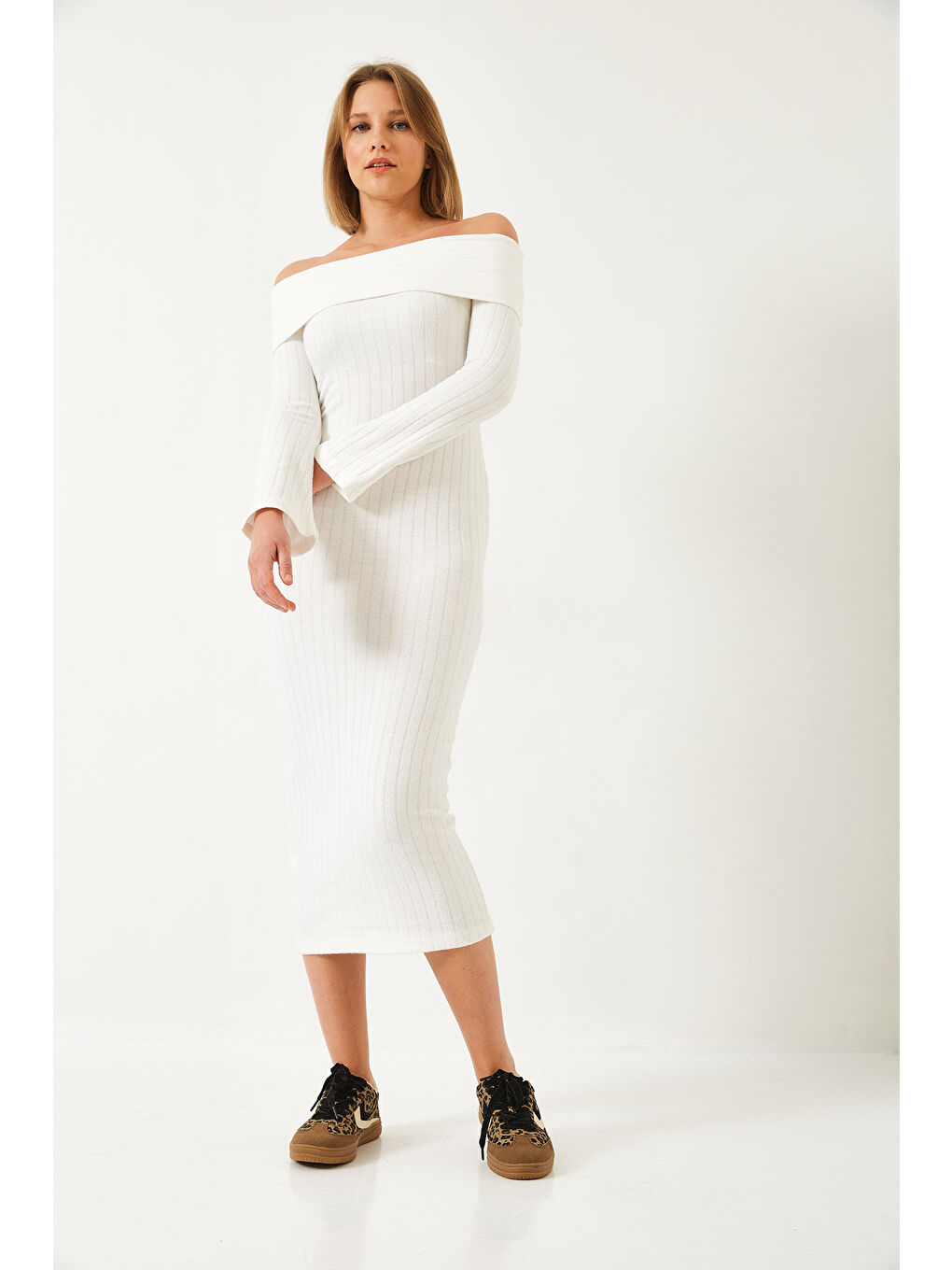 Beyaz Kadın Madonna Yaka İspanyol Kol Fitilli Elbise-2