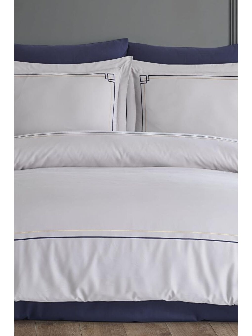 Karışık Poem Nakışlı %100 Pamuk Saten Çift Kişilik Nevresim Takımı Gri - Lacivert