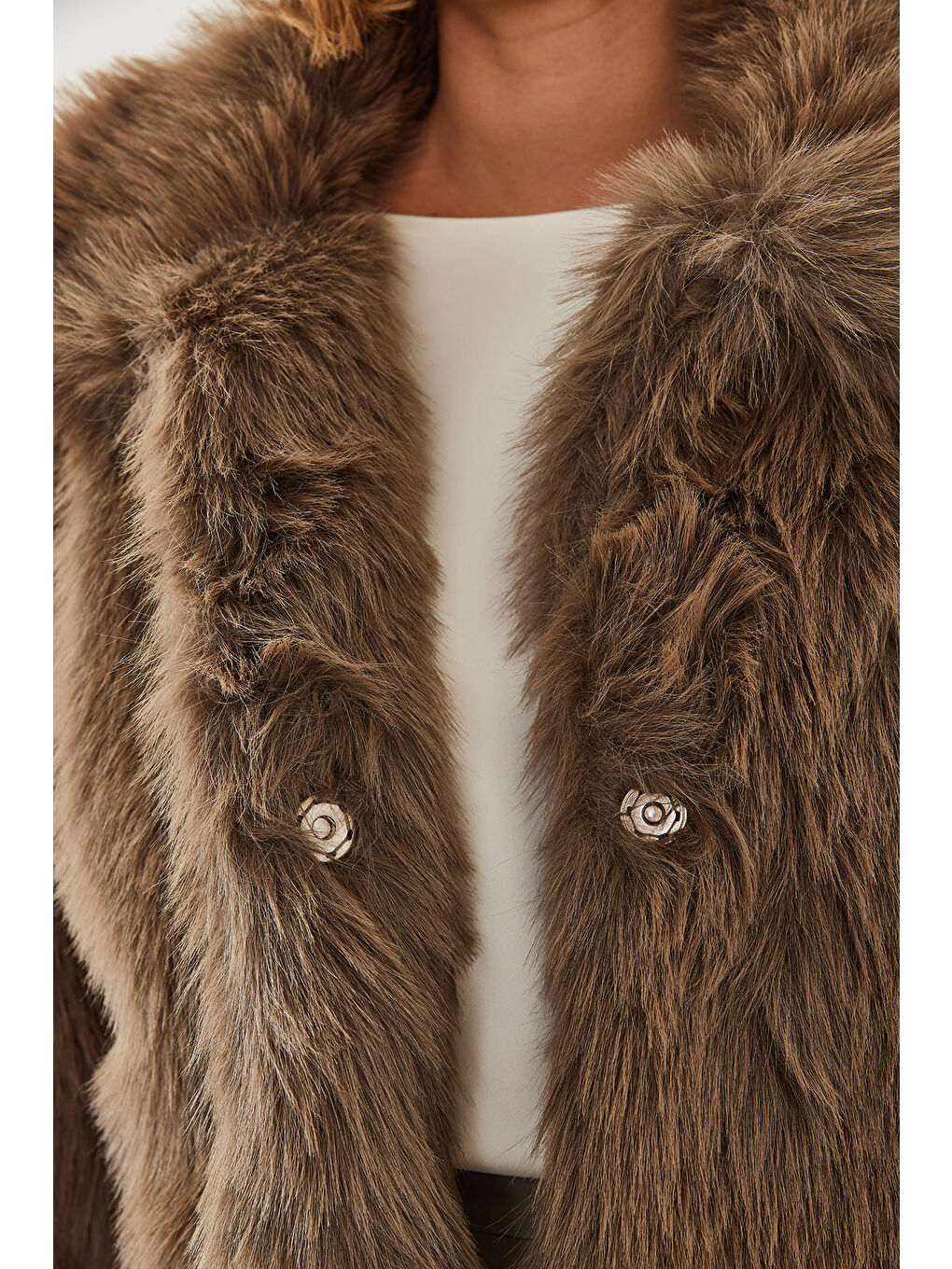 Bej Kadın Yakalı Suni Kürklü Astarlı Mont-5