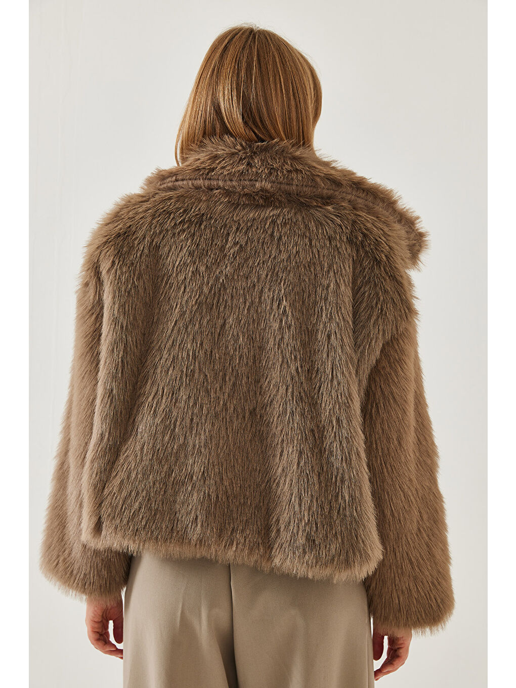 Bej Kadın Yakalı Suni Kürklü Astarlı Mont-6