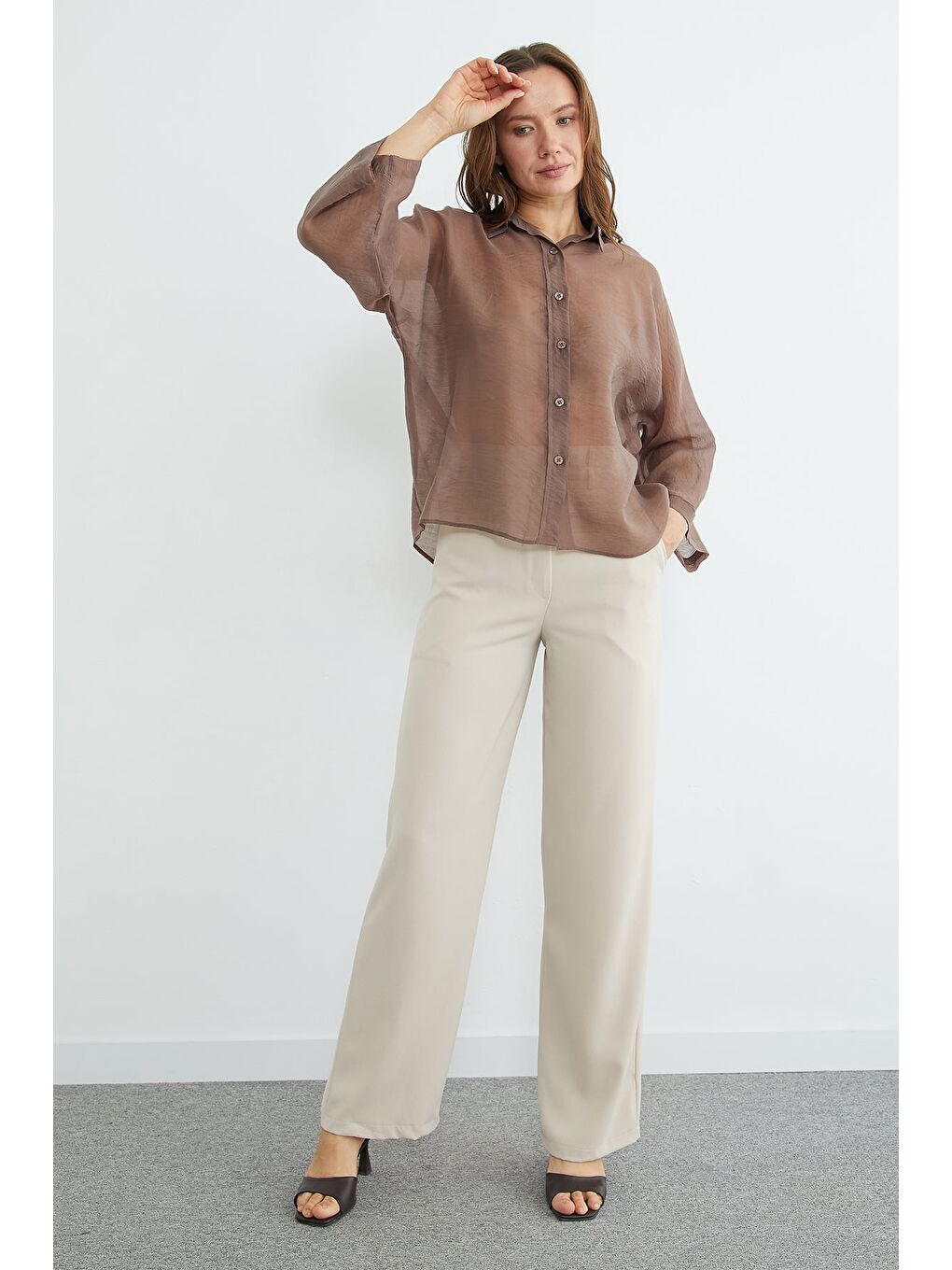 Kahverengi Jakarlı Kapri Kol Transparan Gömlek-3