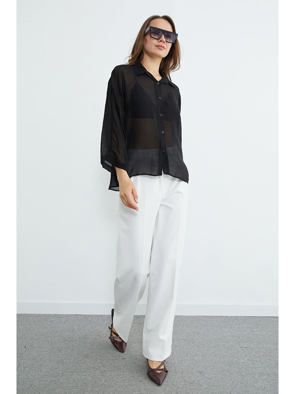 Siyah Jakarlı Kapri Kol Transparan Gömlek-3