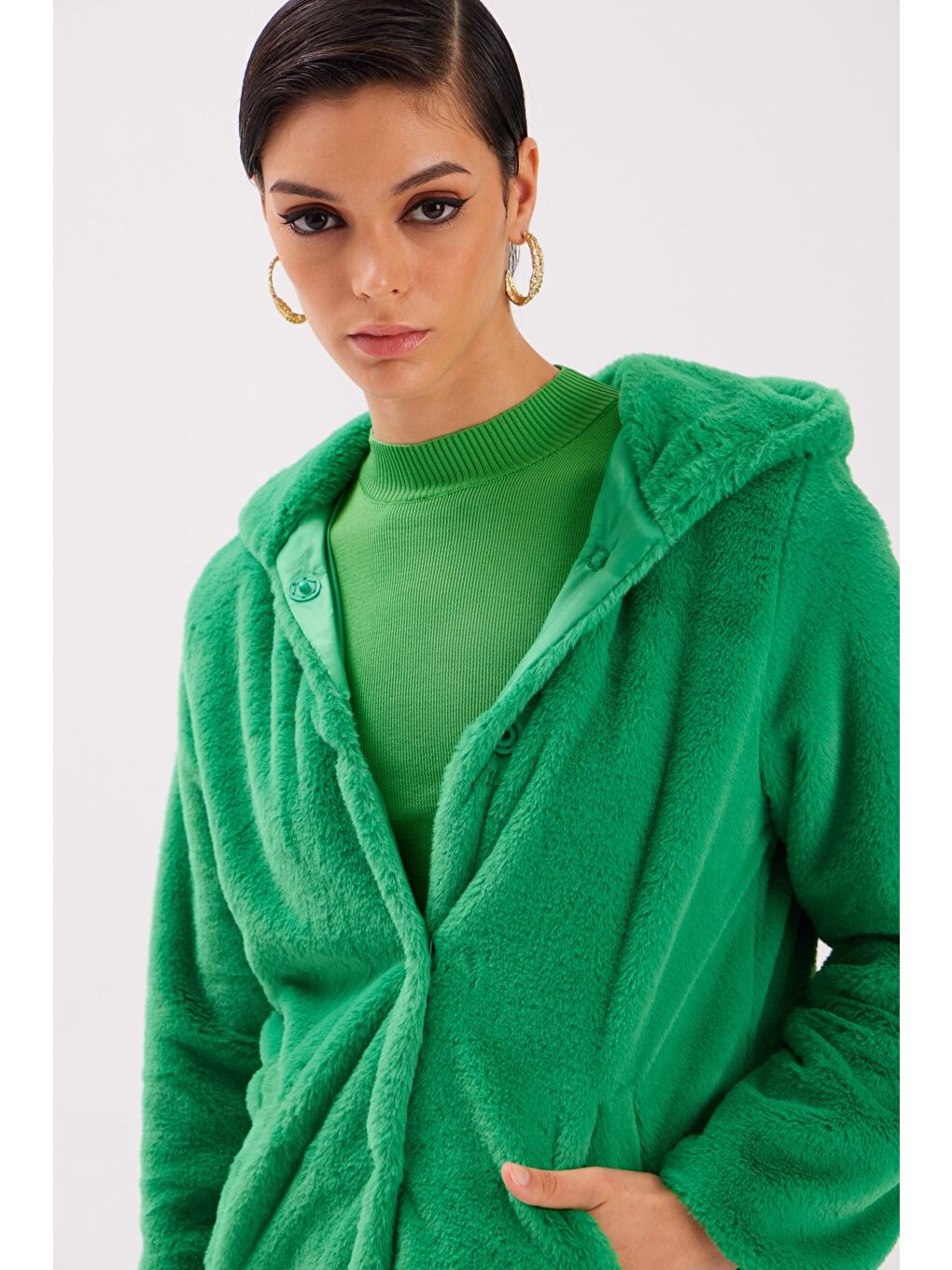 Astarlı Kapüşonlu Pelüş Mont - Yeşil-4
