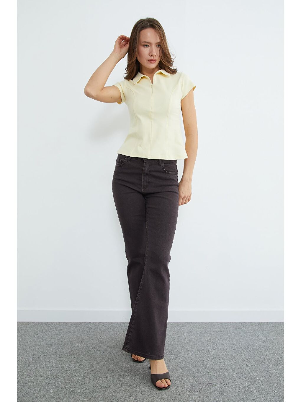 Sarı Basic Yarım Fermuarlı Polo Yaka Slim Fit Tişört-3