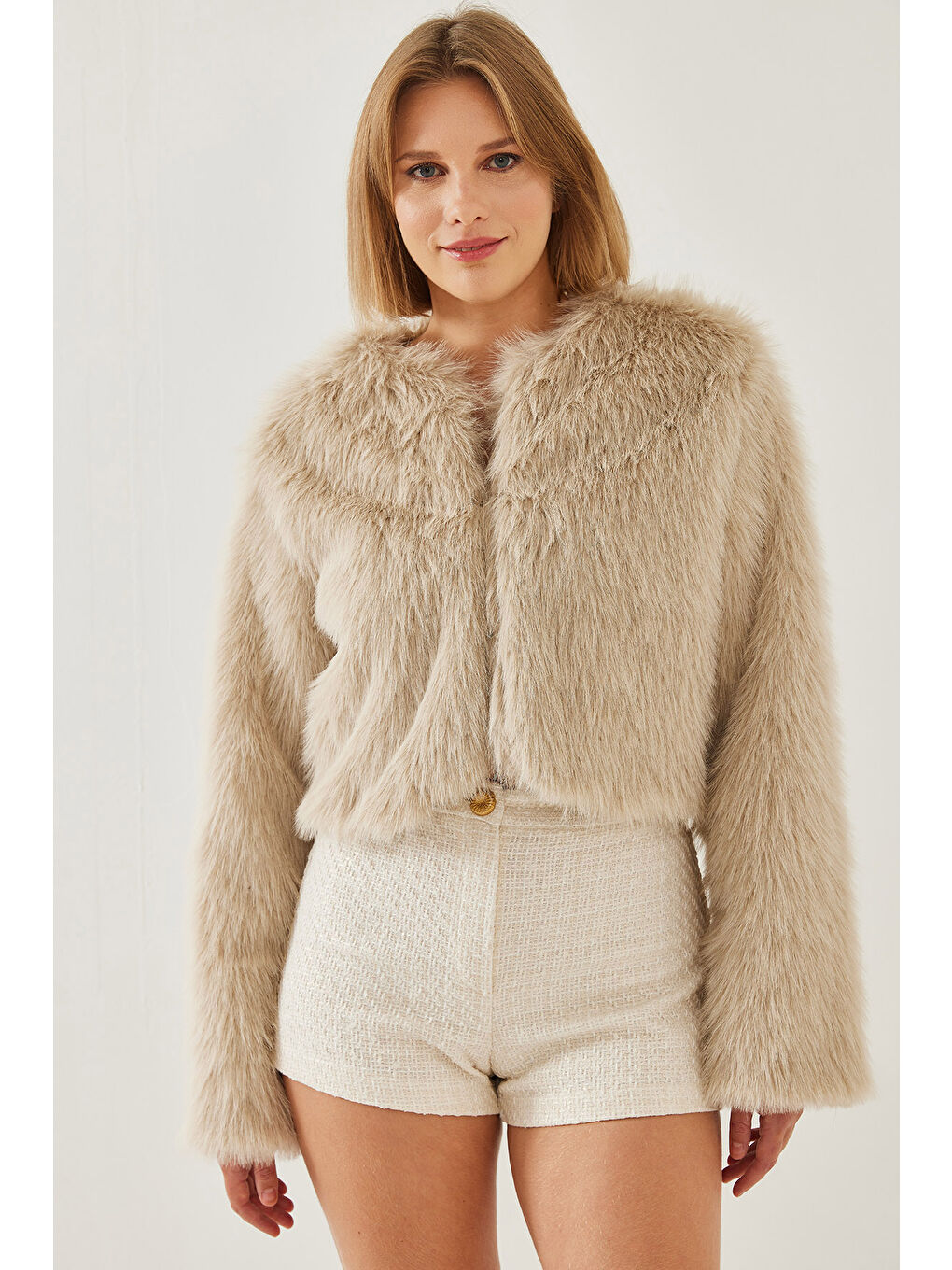 Bej Kadın Suni Kürkllü Astarlı Mont-3