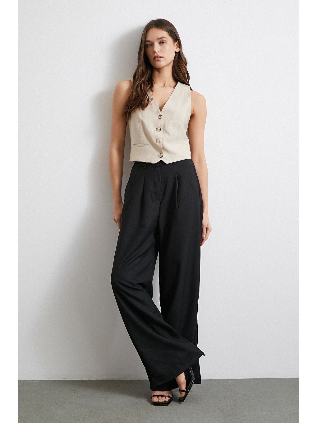 Yüksek Bel Beli Lastikli Geniş Paça Pantolon Siyah-3