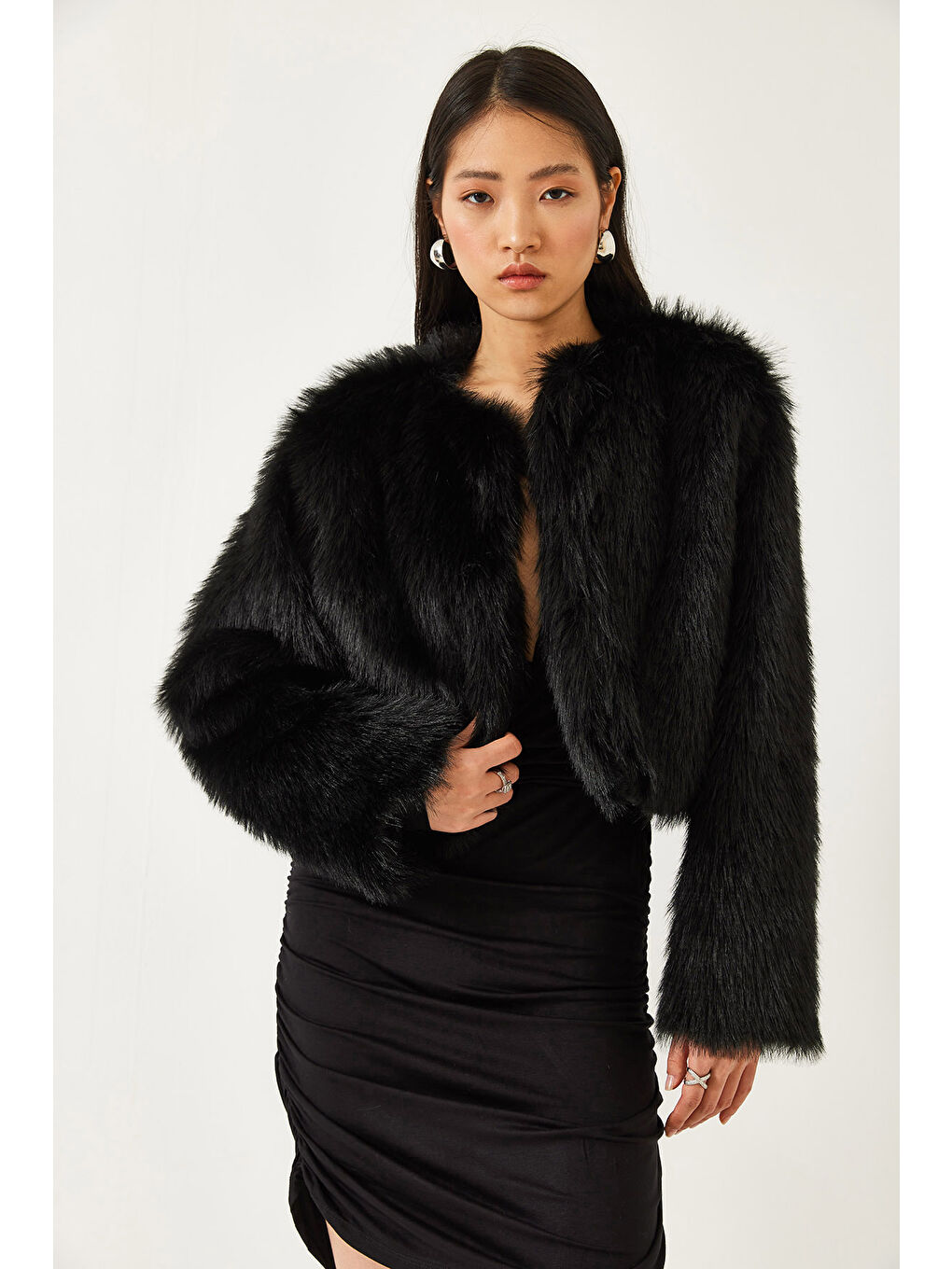 Siyah Kadın Suni Kürkllü Astarlı Mont-2