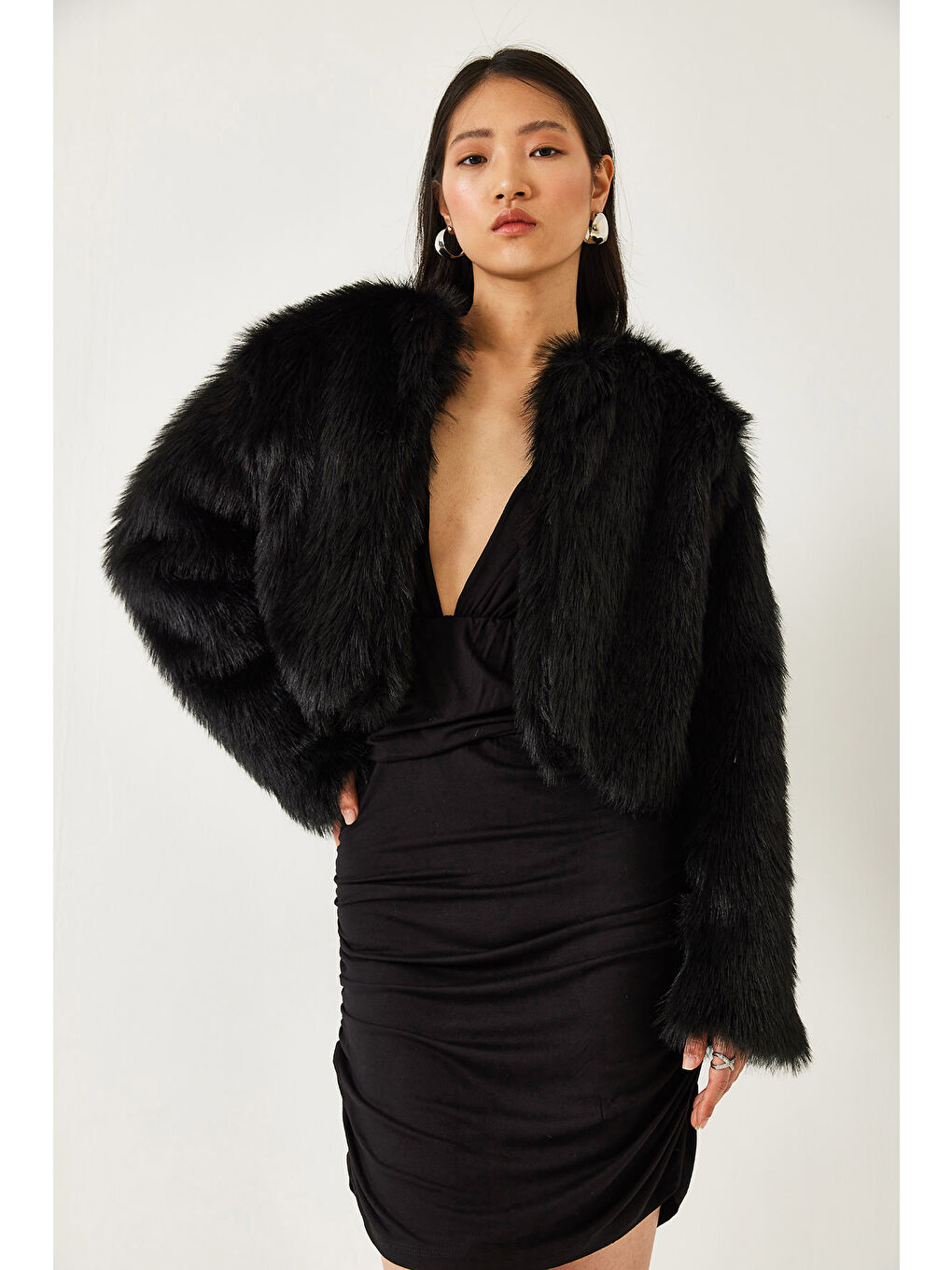 Siyah Kadın Suni Kürkllü Astarlı Mont-4