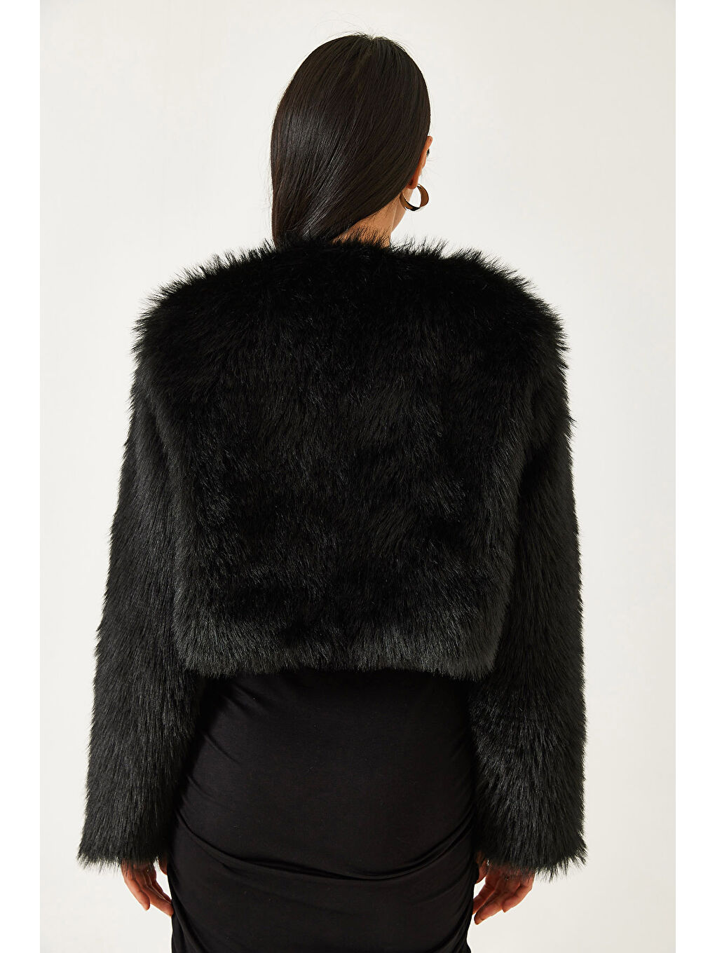 Siyah Kadın Suni Kürkllü Astarlı Mont-6