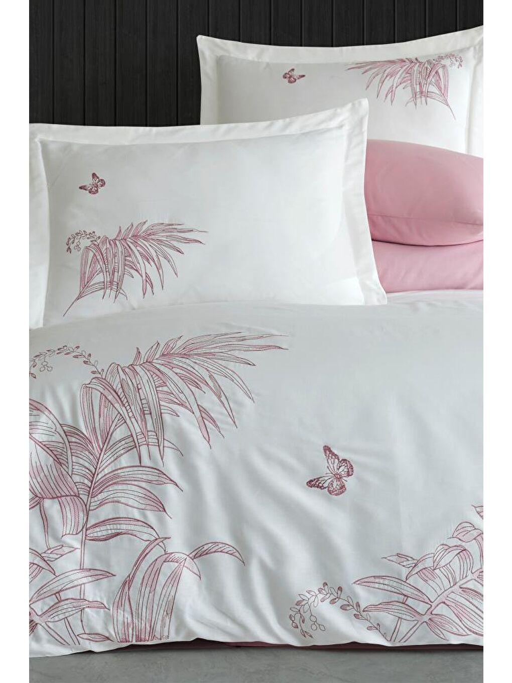 Karışık Tropical Nakışlı %100 Pamuk Saten Çift Kişilik Nevresim Takımı Krem Pudra-2