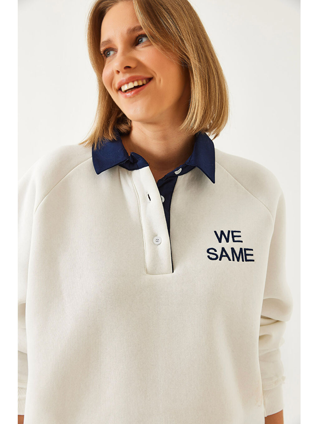 Beyaz Kadın Polo Yaka Üç İplik Şardonlu Sweatshirt