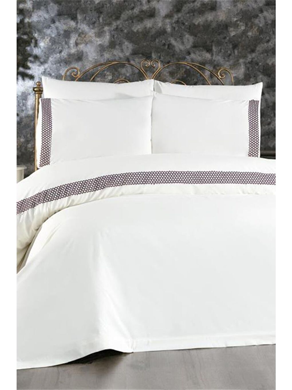 Karışık Tomira Dantelli 6 Parça Çift Kişilik Nevresim Takımı Krem Mürdüm-2