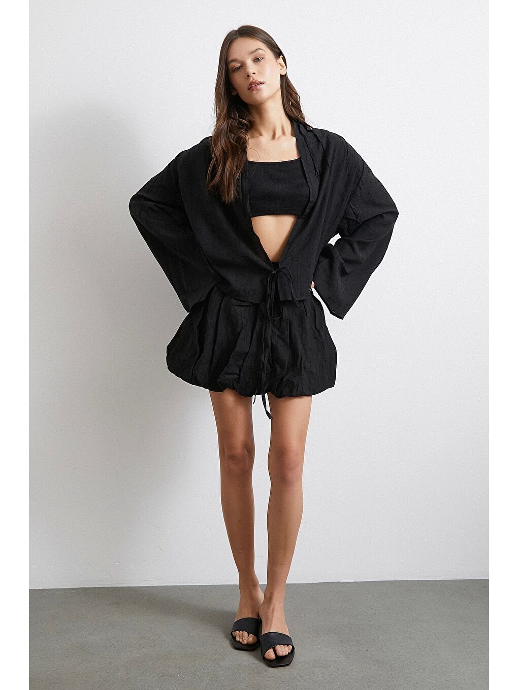 Astarlı Balon Etek Siyah-2