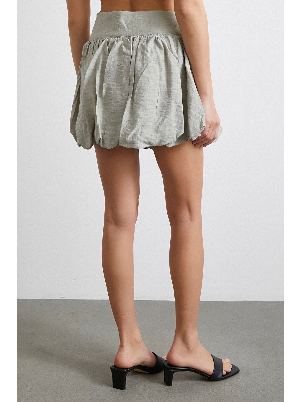 Bej Astarlı Balon Etek Taş-5