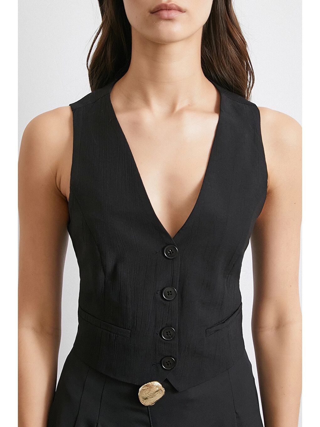 Dört Düğmeli Cep Kapaklı Yelek Siyah-4