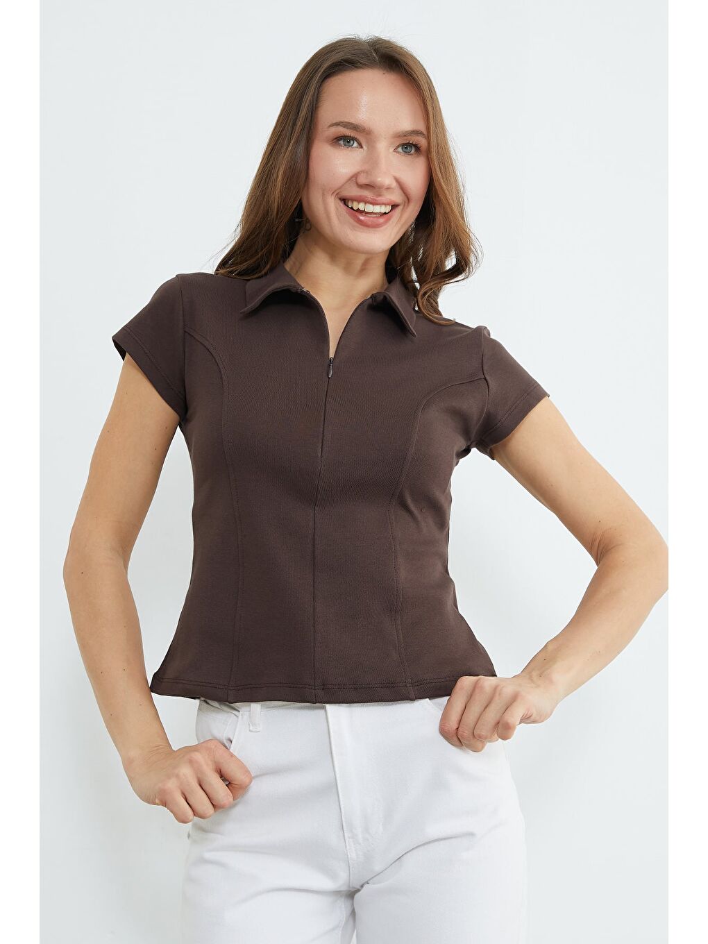 Kahverengi Basic Yarım Fermuarlı Polo Yaka Slim Fit Tişört