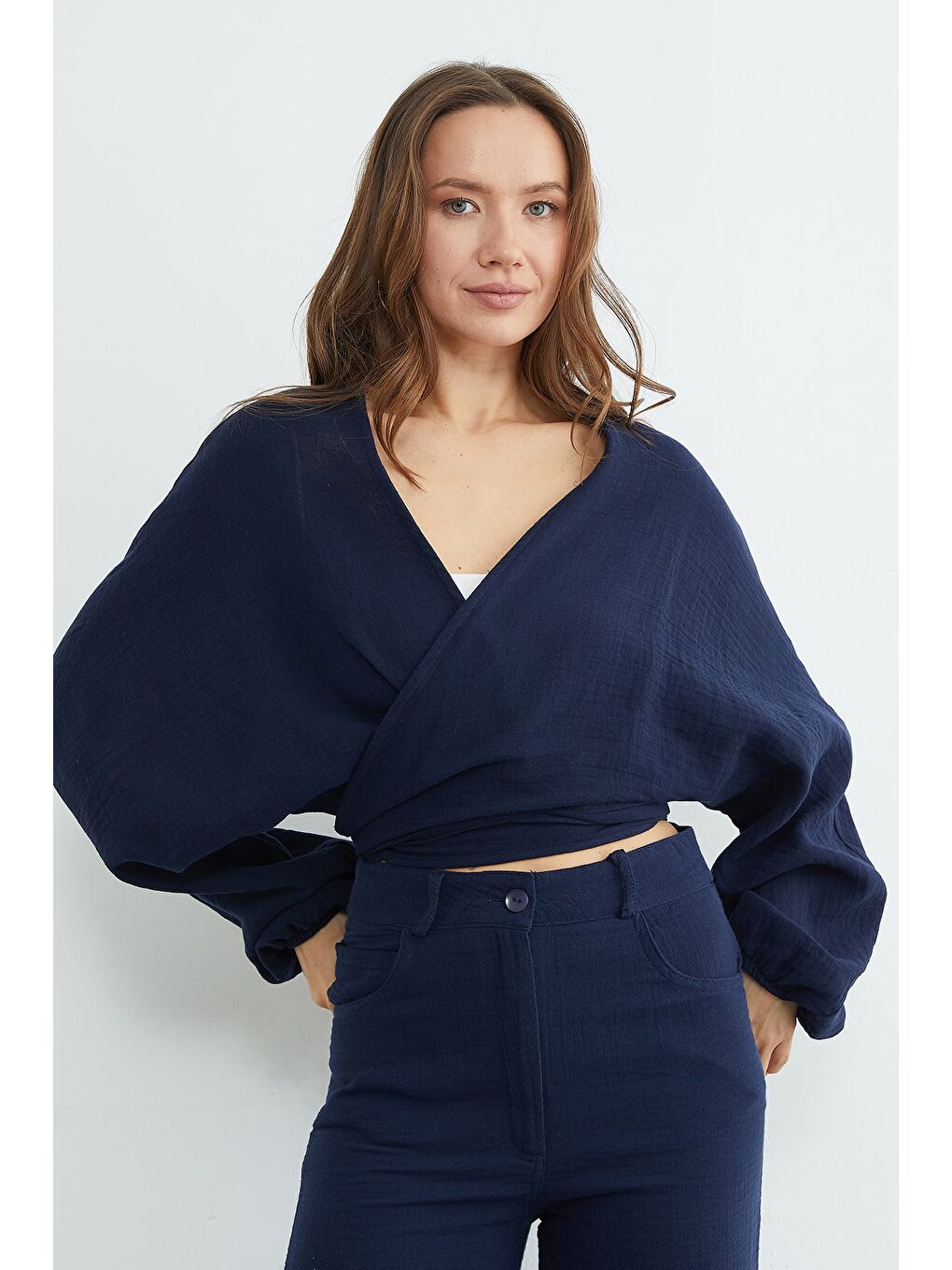 Lacivert Önü Bağlamalı Yarasa Kol Bluz