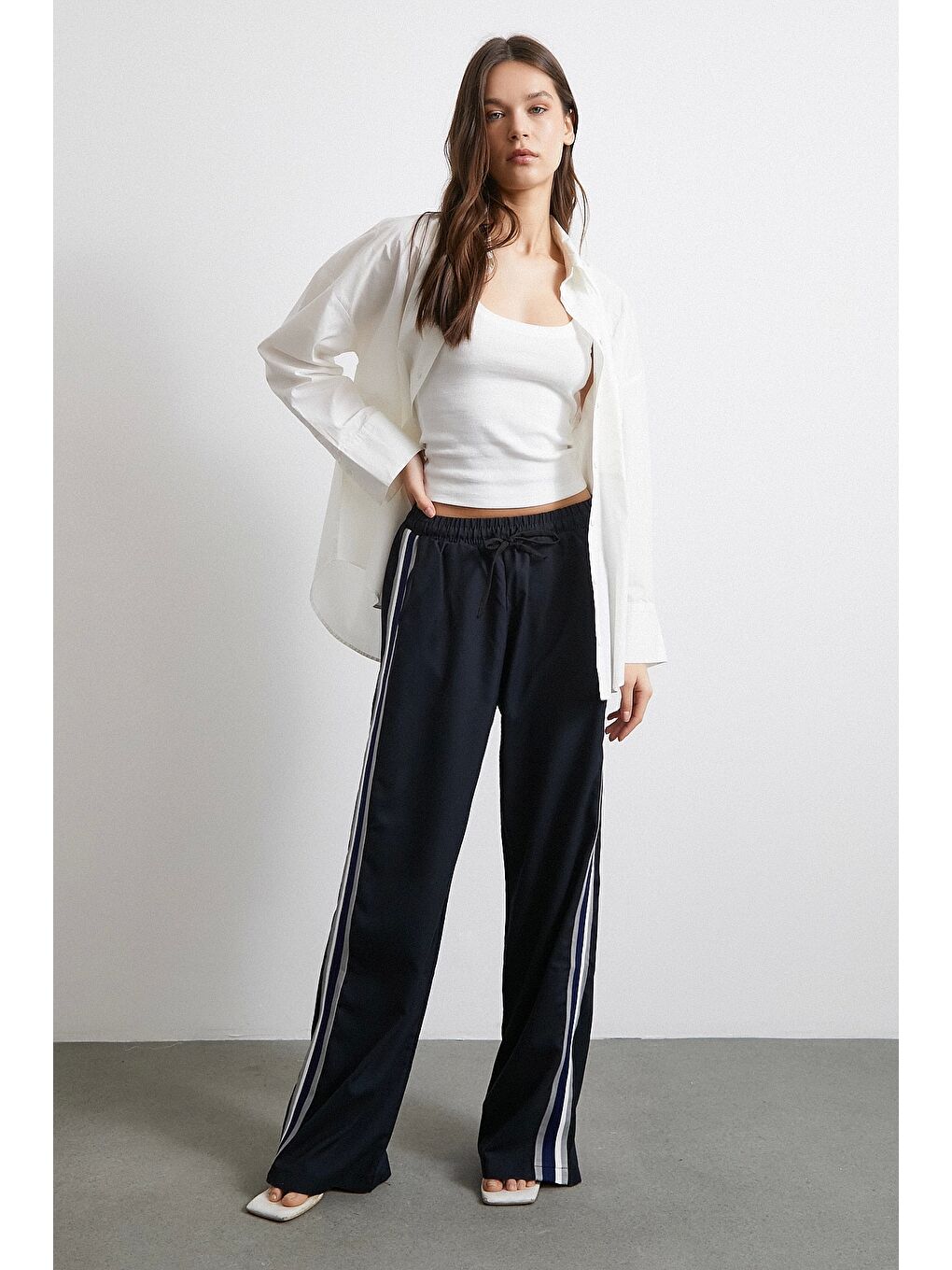 Beli Lastikli Çift Şeritli Pantolon Lacivert-1