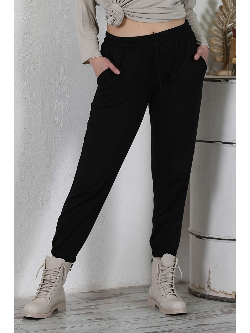 Siyah Çift Cepli Lastikli Ve Bağlamalı Bel Jogger Paça Casual Örme Pantolon 92 60