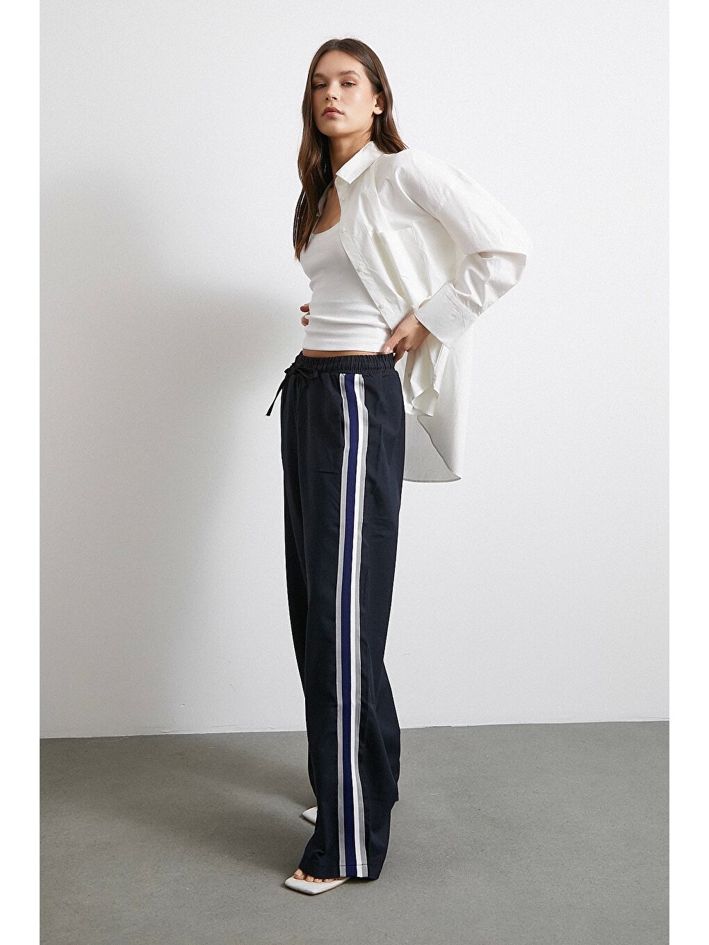 Beli Lastikli Çift Şeritli Pantolon Lacivert-3