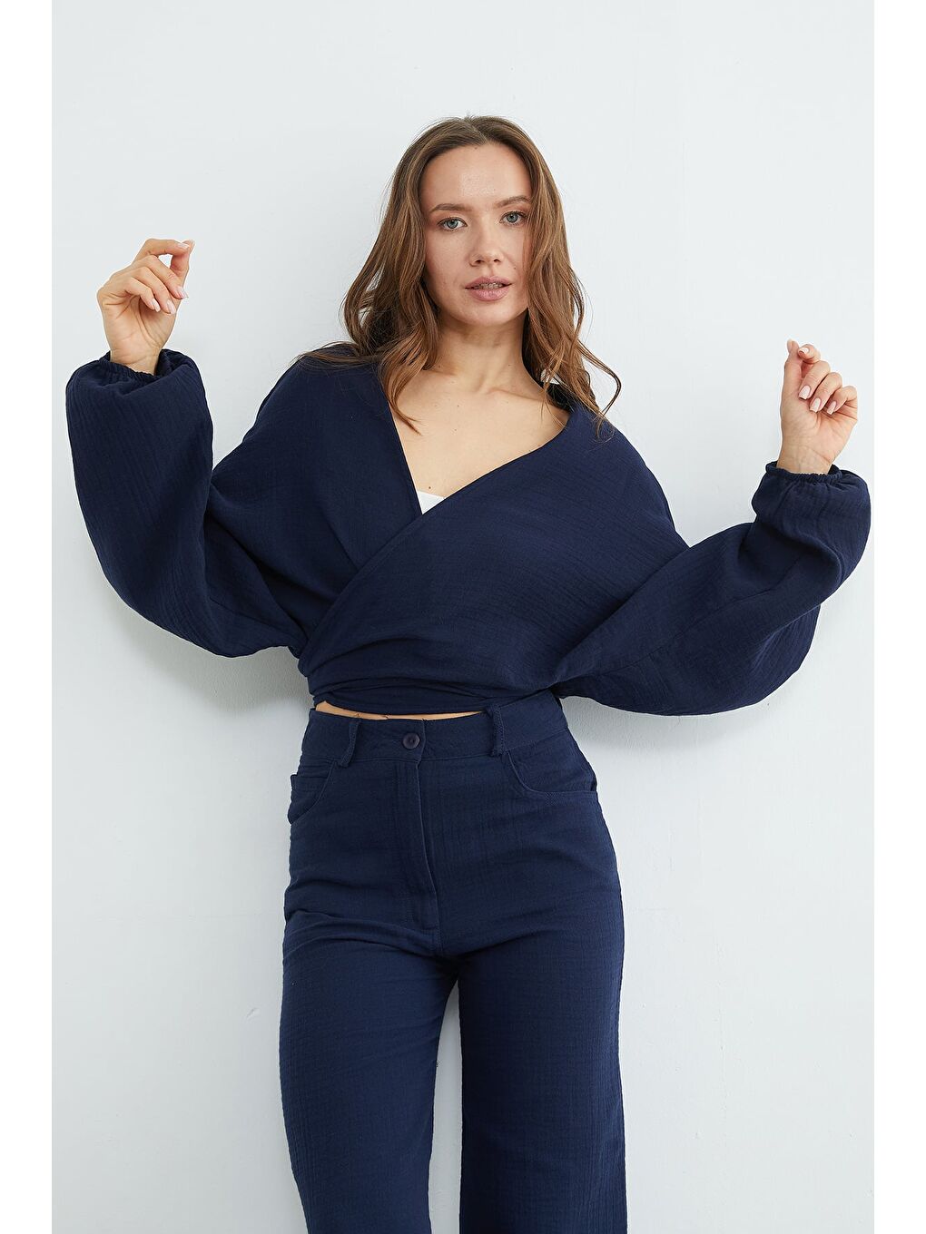 Lacivert Önü Bağlamalı Yarasa Kol Bluz-4