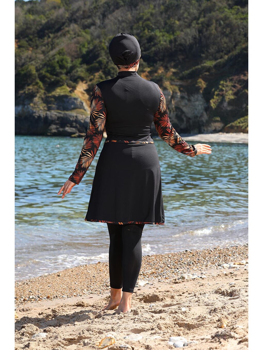 Siyah Garnili Pareo Model Tasarım Taytlı Kapalı Tesettür Mayo 33555-4