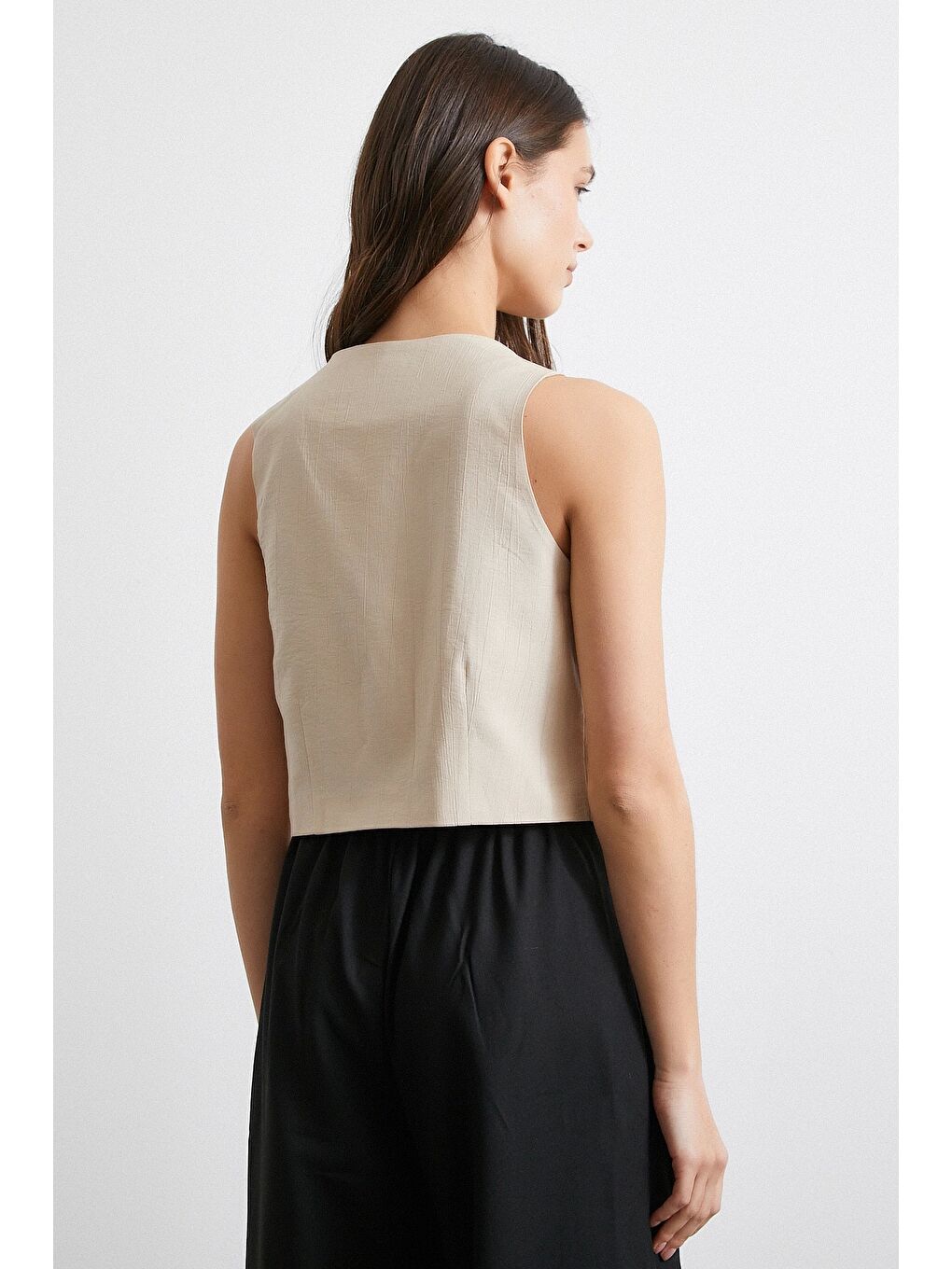 Dört Düğmeli Cep Kapaklı Yelek Bej-5