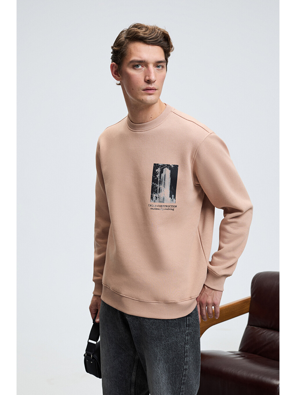 Bej Lucıan Erkek Göğsü Ve Sırtı Baskılı Yuvarlak Yaka Regular Fit Vizon Sweatshirt-1